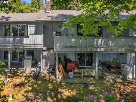 8220 Sw Canyon Lane Portland OR 97225