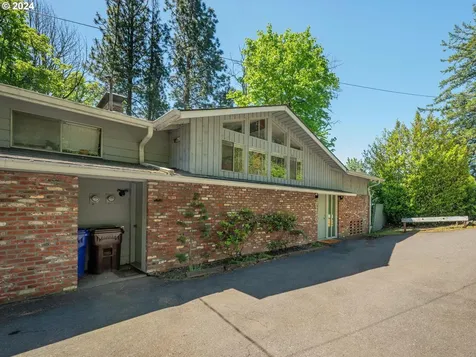 8220 Sw Canyon Lane Portland OR 97225