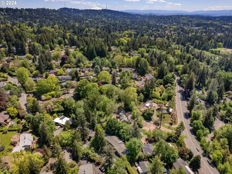 8220 Sw Canyon Lane Portland OR 97225