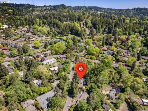 8220 Sw Canyon Lane Portland OR 97225