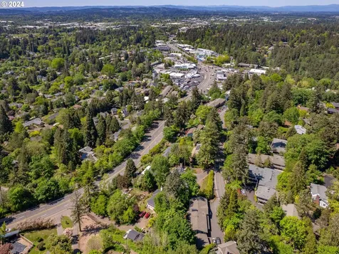 8220 Sw Canyon Lane Portland OR 97225