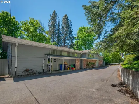 8220 Sw Canyon Lane Portland OR 97225