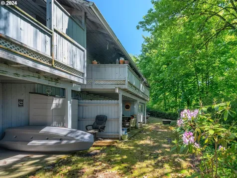 8220 Sw Canyon Lane Portland OR 97225