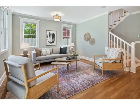 4005 Ne Hazelfern Place Portland OR 97232