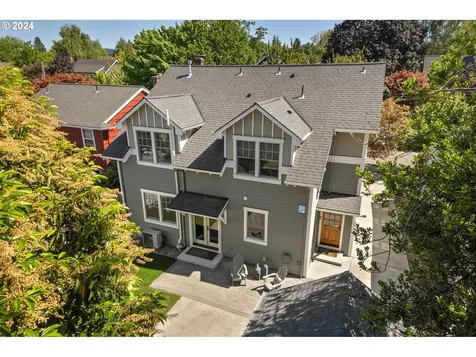 4005 Ne Hazelfern Place Portland OR 97232