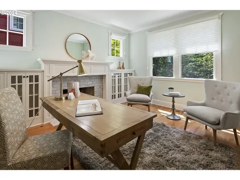 4005 Ne Hazelfern Place Portland OR 97232
