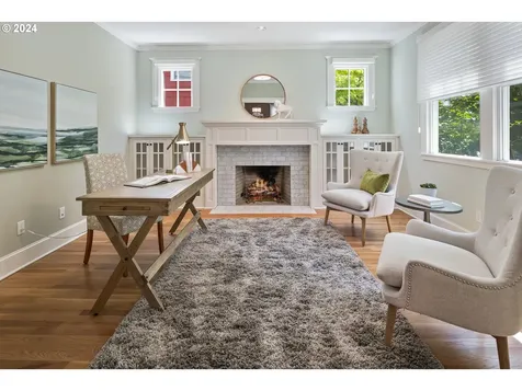4005 Ne Hazelfern Place Portland OR 97232
