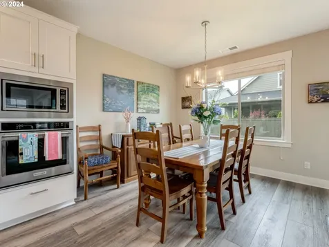 8056 SE Atlas Street Hillsboro OR 97123