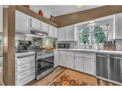 11206 Sw 49th Avenue Portland OR 97219
