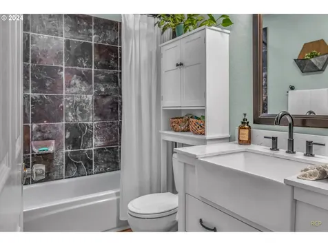 11206 Sw 49th Avenue Portland OR 97219