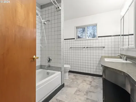 301 NE 202nd Avenue Portland OR 97230