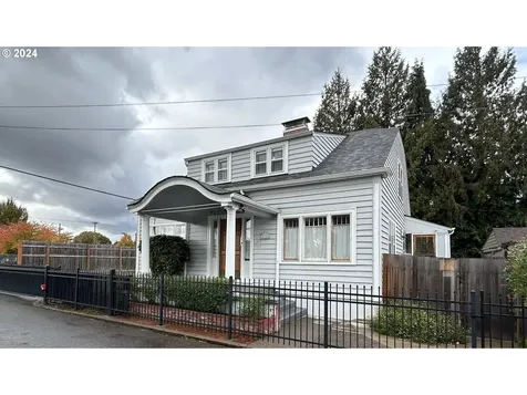 1498 Court Street NE Salem OR 97301