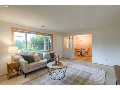 7901 NW 1st Avenue Vancouver WA 98665