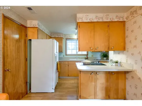 7901 NW 1st Avenue Vancouver WA 98665