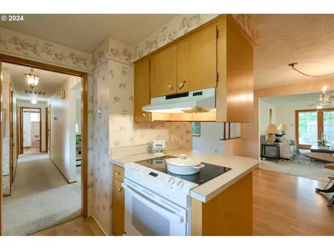 7901 NW 1st Avenue Vancouver WA 98665
