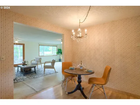 7901 NW 1st Avenue Vancouver WA 98665