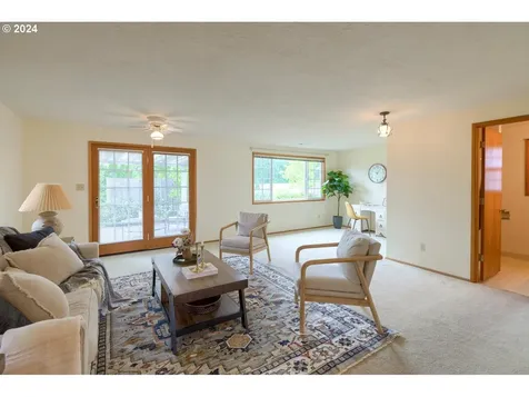 7901 NW 1st Avenue Vancouver WA 98665