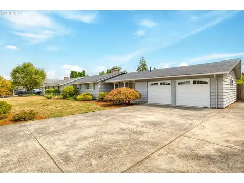 7901 NW 1st Avenue Vancouver WA 98665