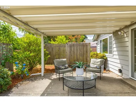 7901 NW 1st Avenue Vancouver WA 98665