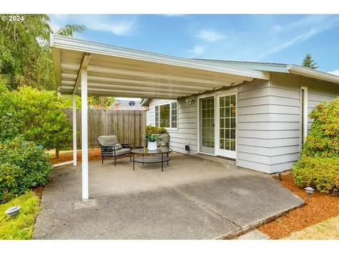 7901 NW 1st Avenue Vancouver WA 98665