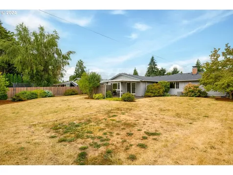 7901 NW 1st Avenue Vancouver WA 98665