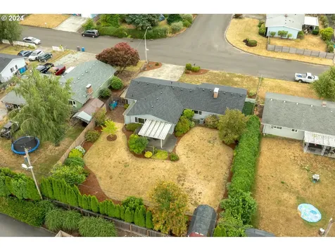 7901 NW 1st Avenue Vancouver WA 98665
