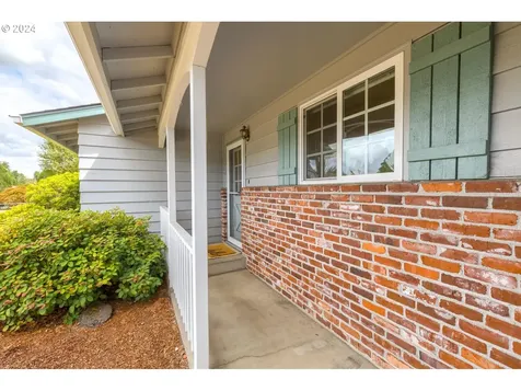 7901 NW 1st Avenue Vancouver WA 98665