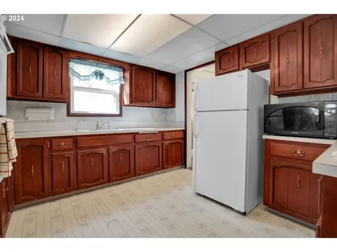 14710 Clackamas River Drive Oregon City OR 97045