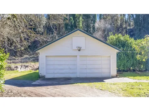 14710 Clackamas River Drive Oregon City OR 97045
