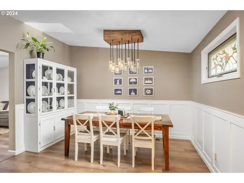 1303 Se 64th Court Hillsboro OR 97123