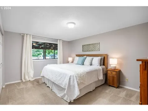1303 Se 64th Court Hillsboro OR 97123