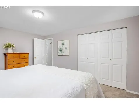 1303 Se 64th Court Hillsboro OR 97123