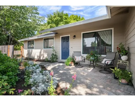 1303 Se 64th Court Hillsboro OR 97123