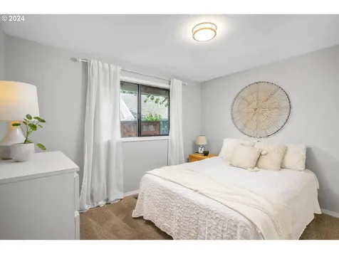1303 Se 64th Court Hillsboro OR 97123