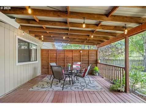 1303 Se 64th Court Hillsboro OR 97123