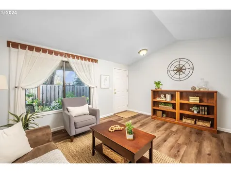 1303 Se 64th Court Hillsboro OR 97123