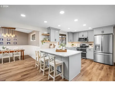 1303 Se 64th Court Hillsboro OR 97123