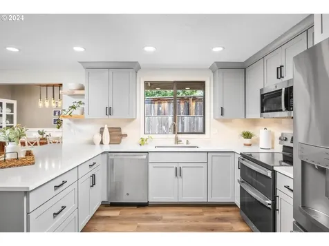 1303 Se 64th Court Hillsboro OR 97123