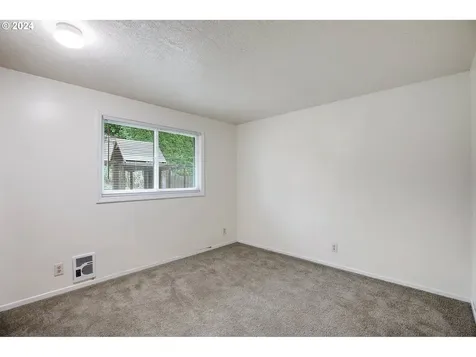 3160 Flower Avenue Ne Salem OR 97301