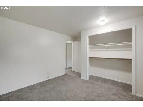 3160 Flower Avenue Ne Salem OR 97301
