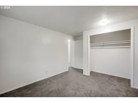 3160 Flower Avenue Ne Salem OR 97301