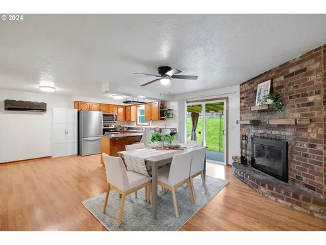 3160 Flower Avenue Ne Salem OR 97301