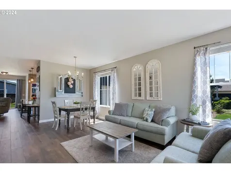 1913 Praslin Street Eugene OR 97402