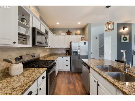 1913 Praslin Street Eugene OR 97402