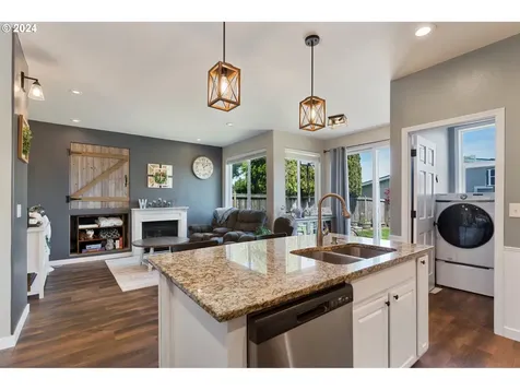 1913 Praslin Street Eugene OR 97402