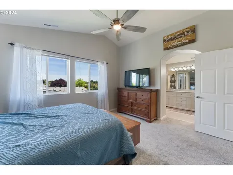 1913 Praslin Street Eugene OR 97402