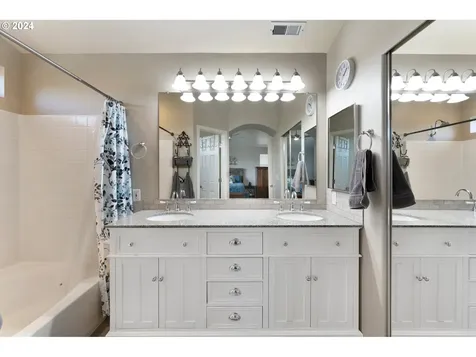 1913 Praslin Street Eugene OR 97402