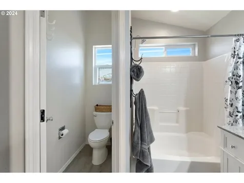 1913 Praslin Street Eugene OR 97402