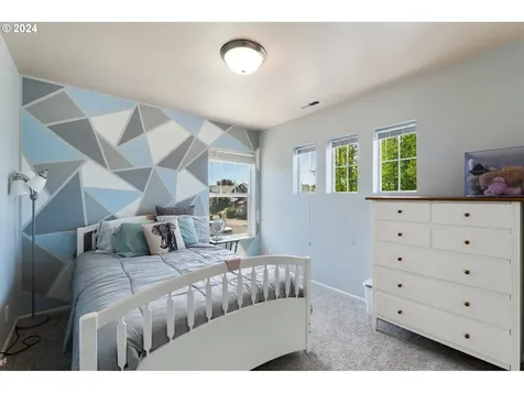 1913 Praslin Street Eugene OR 97402