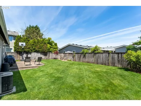 1913 Praslin Street Eugene OR 97402